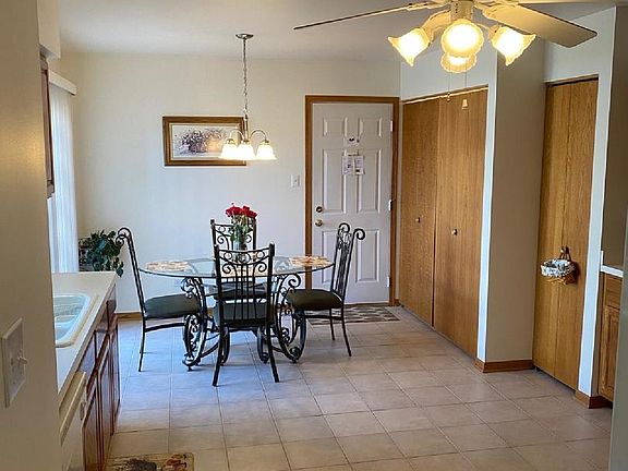 4th image of 10939 Saffron Ct