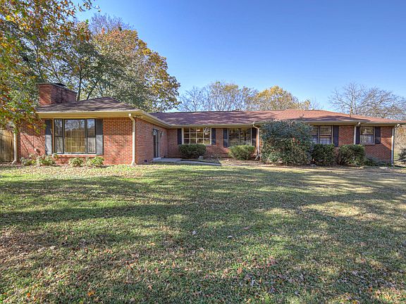 2nd image of 3239 McGavock Pike