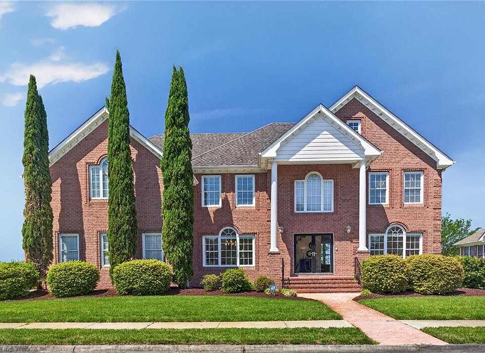 1st image of 1322 Club House Dr