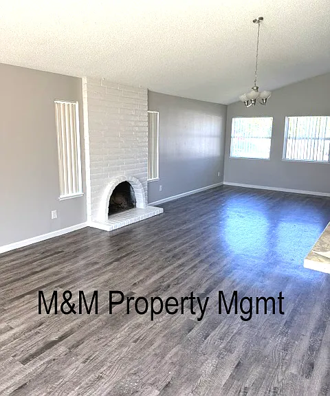 9821 Gardenwood Way — Photo 2