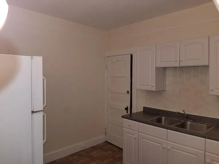 3 Doane Ave #3 — Photo 1