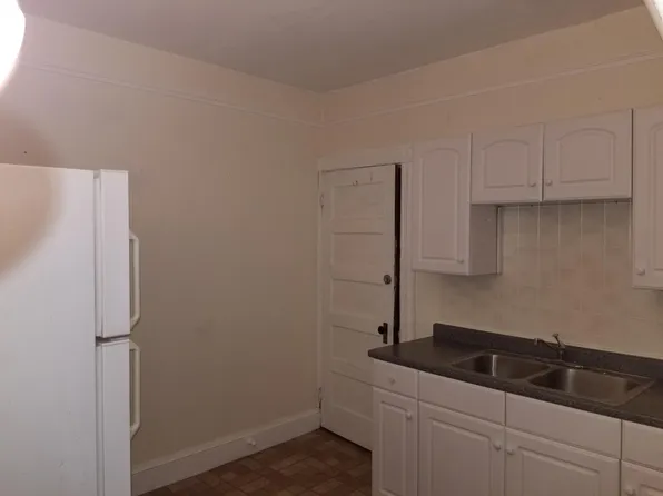 3 Doane Ave Floor 3, Providence, RI 02906