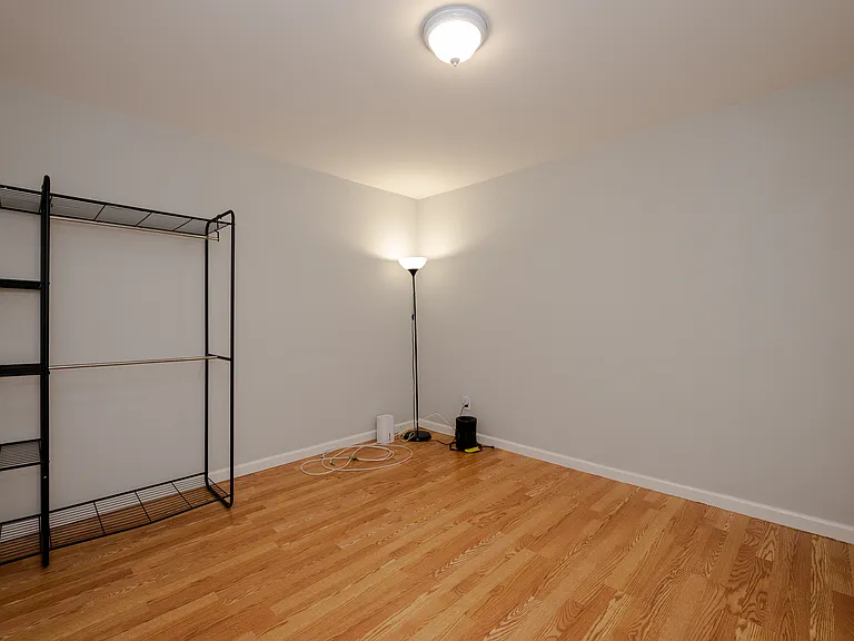 481 Monterey Blvd #A — Photo 3