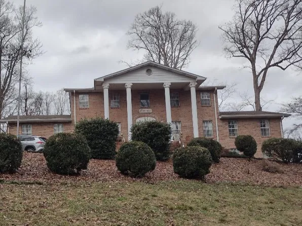 3823 Vista Rd, Louisville, TN 37777