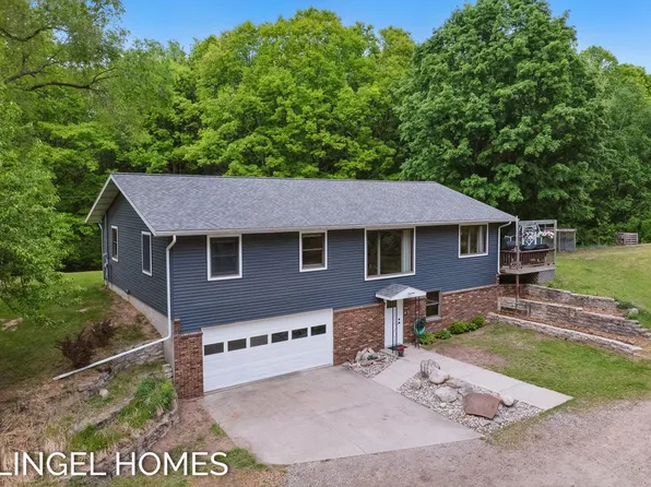 5204 S 68th Ave, New Era, MI 49446