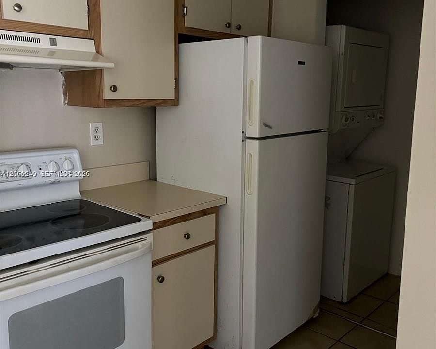 1st image of 7200 NW 179th St APT 310