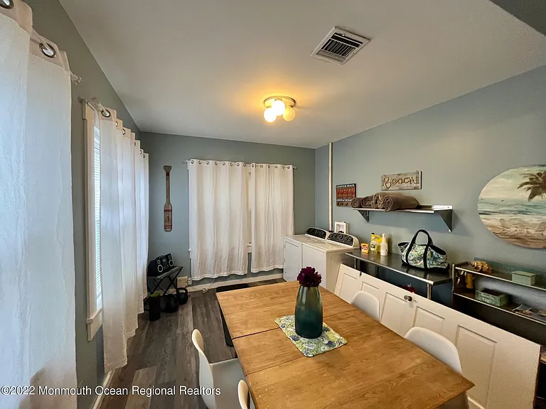 216 Main St #216 — Photo 5