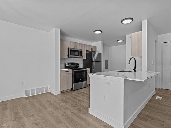 3rd image of 18333 South Dr #52R
