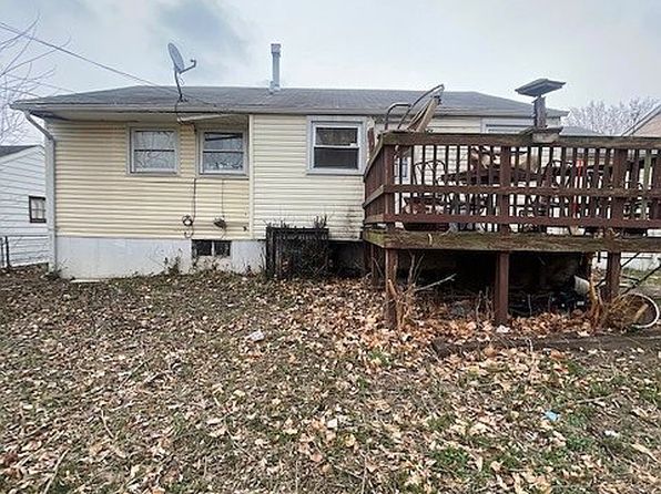 10383 Renfrew Dr, Saint Louis, MO 63137