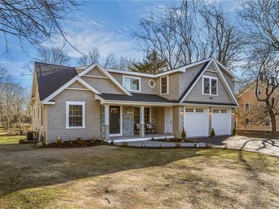 216 Washington Rd, Barrington, RI, 02806