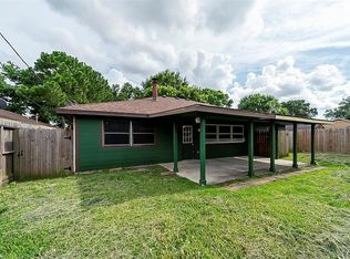 9727 Charmont Rd, La Porte, TX 77571