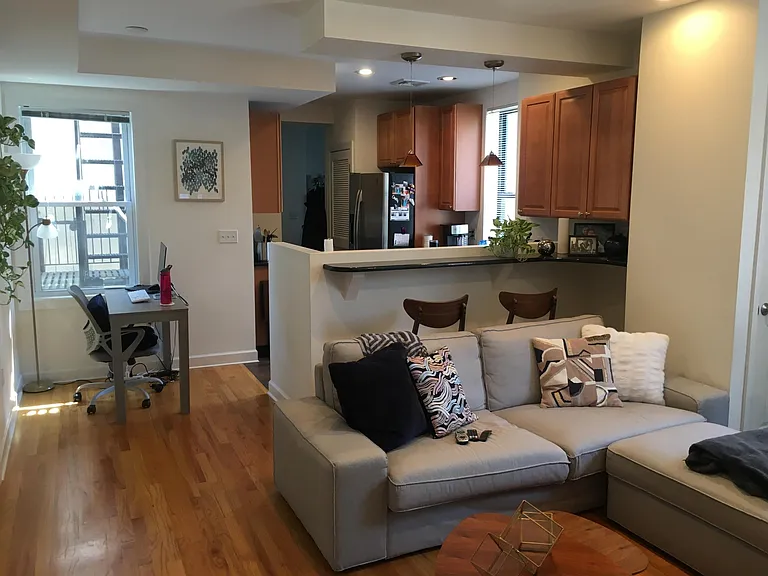 501 Bloomfield St #3 — Photo 4