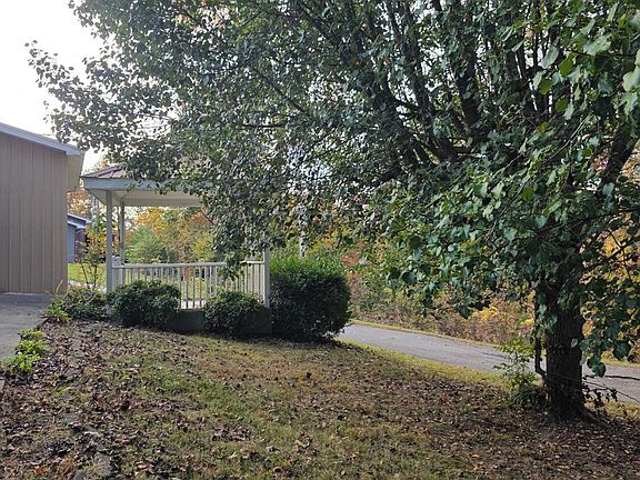 4th image of 395 Mountain View Rd