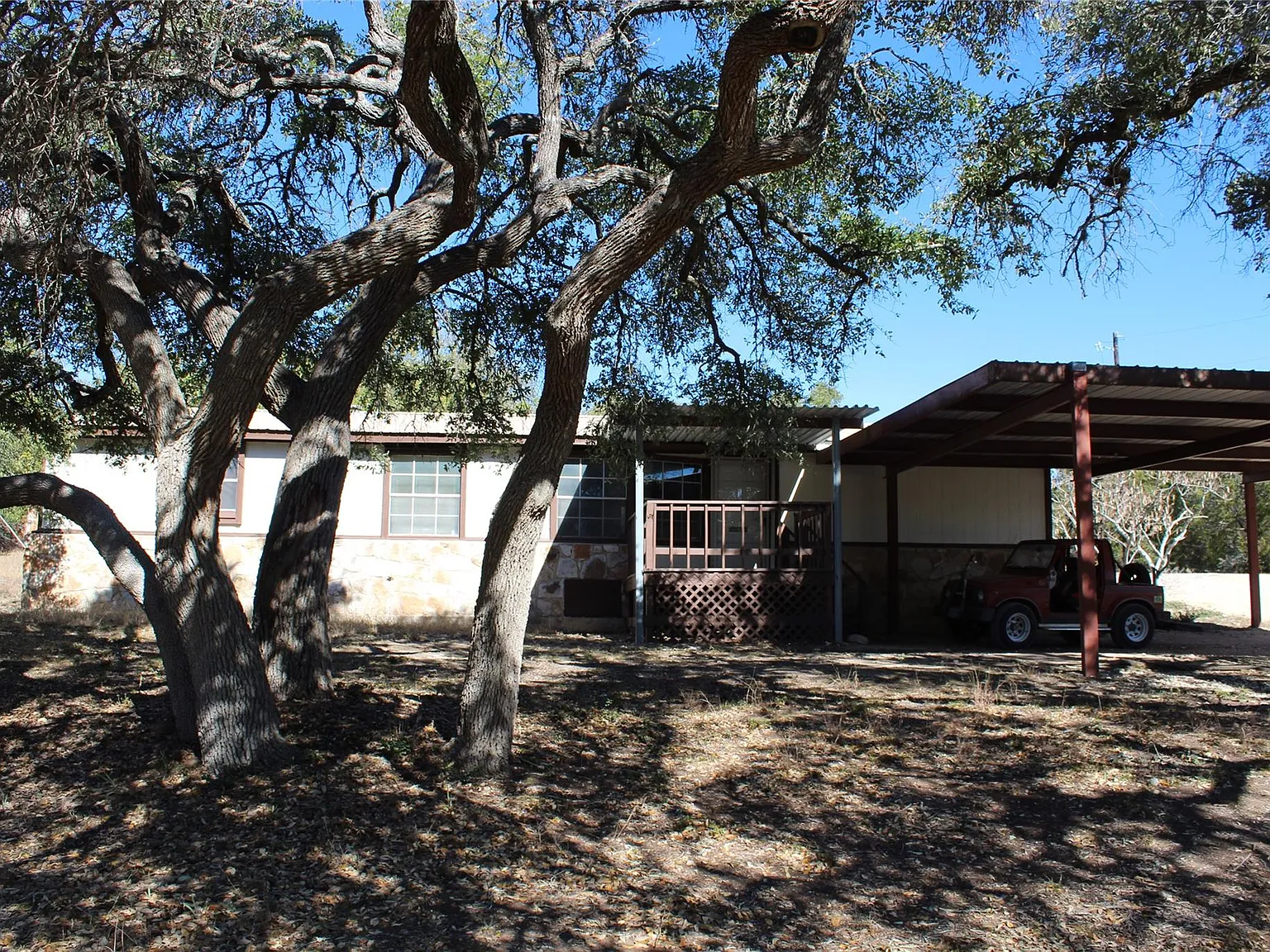 3 bed, 2.0 bath, 1568 sqft, $1,800 — Photo 2