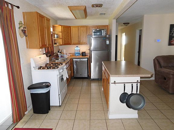 4th image of 2518 Stratford Dr