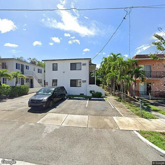 550 SW 10th St #7