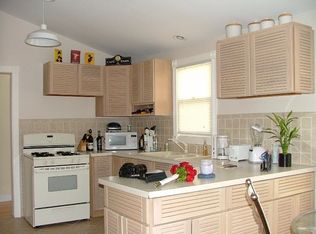 800 Eleven Mile Rd, Berkley, MI 48072