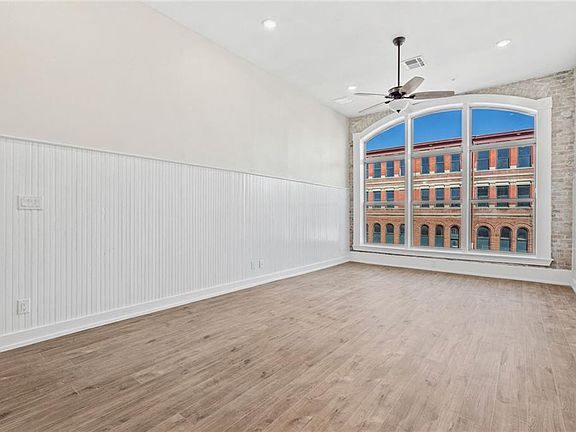 3rd image of 104 E 2nd St #201