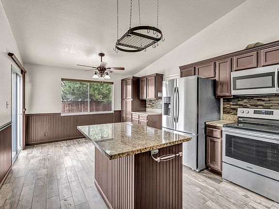 3rd image of 17575 Parrot Dr
