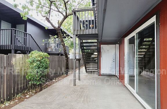 3rd image of 3419 S 43rd St APT 3