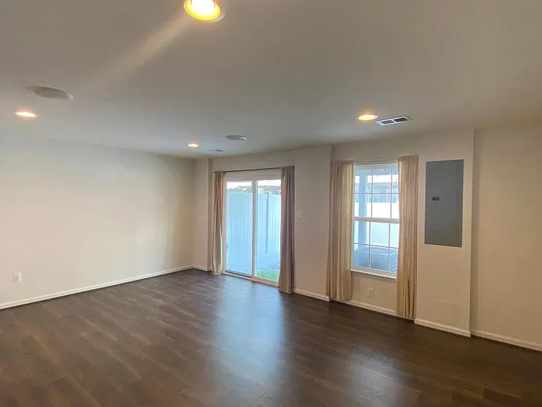 105 Chamomile Ct — Photo 15