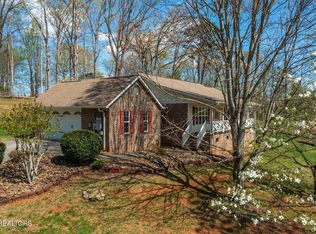 882 Pioneer Dr, Seymour, TN 37865