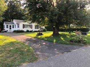 38 Pine Brook Dr, Belchertown, MA 01007