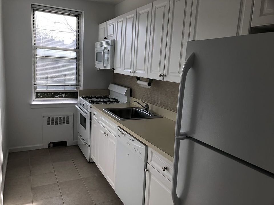 1st image of 8435 Lander St APT 2H