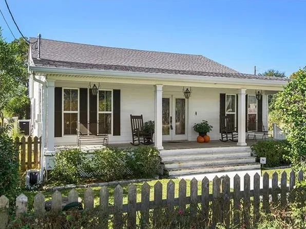 4936 E Saint Bernard Hwy, Violet, LA 70092