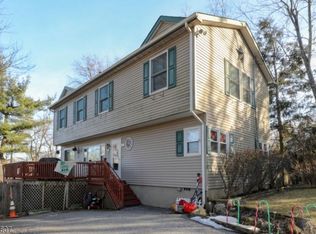 110 Coon Den Rd, Highland Lakes, NJ 07422