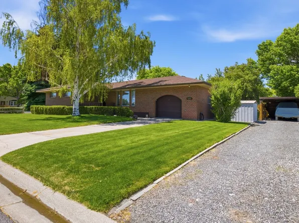 1807 11th St, Cody, WY 82414