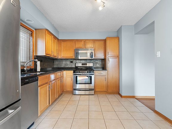 5th image of 16725 Paxton Ave APT 3N