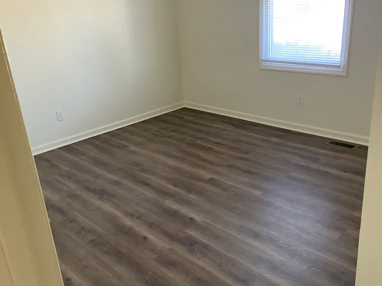 808 Hickory Hill Dr — Photo 7