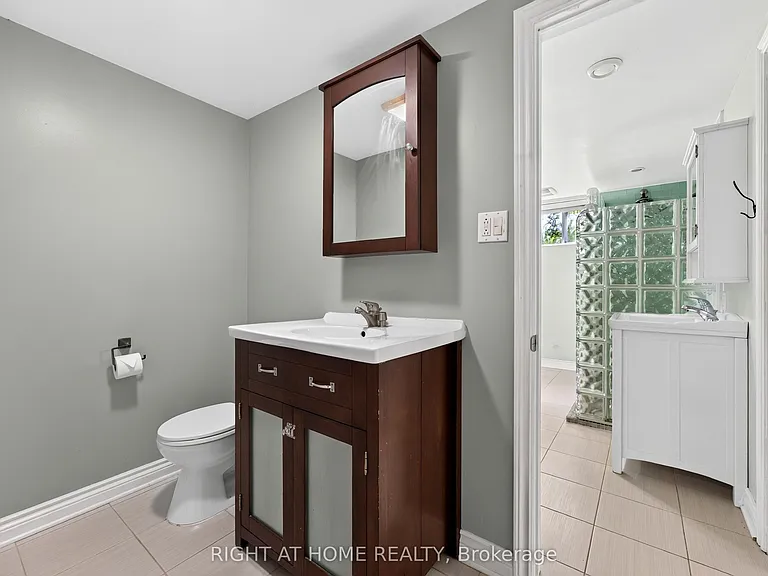 60 Westwood Dr — Photo 16