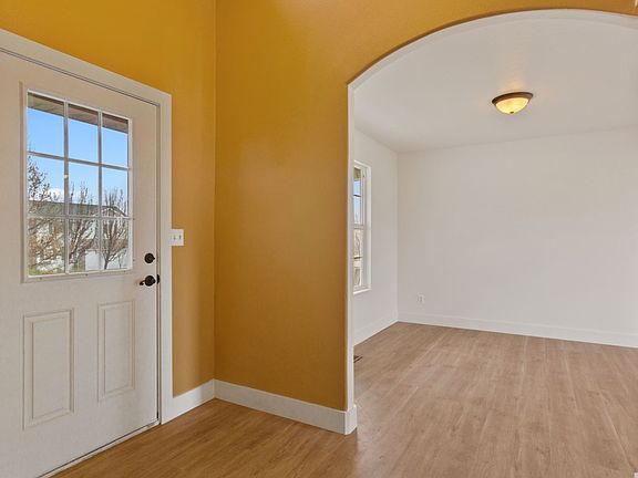 5th image of 1893 N Concord Pl