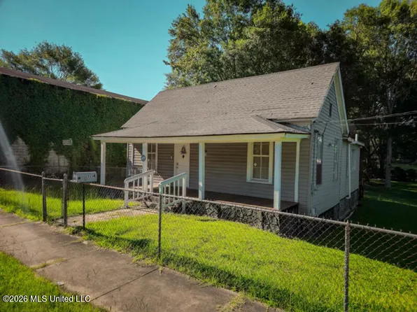 1114 Pearl River Ave, McComb, MS 39648