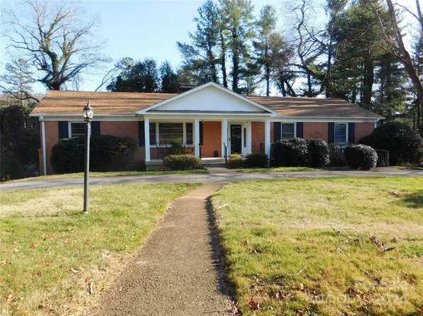 10 Bevlyn Dr, Asheville, NC 28803