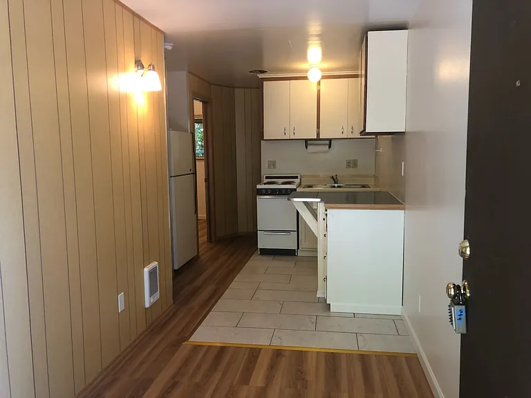 712 NE 43rd St #712.5 — Photo 6
