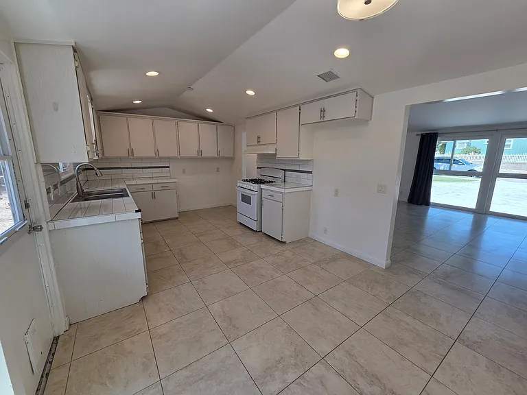 317 Agnus Dr — Photo 13