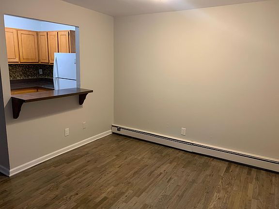 3rd image of 345 N Broadway #2nd