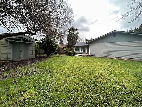 4th image of 7 Larry Ln