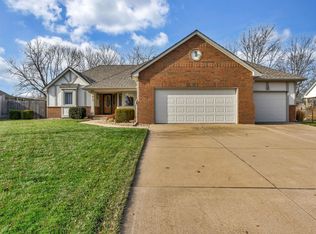 913 S Whippoorwill Rd, Derby, KS 67037