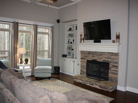 5th image of 4 Water Oak Dr