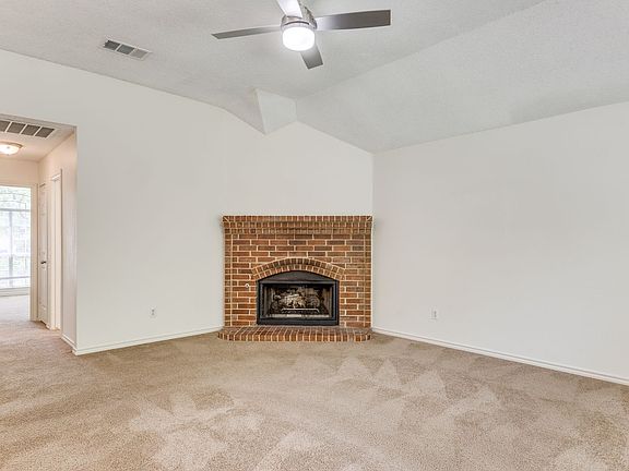 3rd image of 1523 Wayside Dr