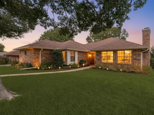 2213 Ridgewood, Bedford, TX 76021