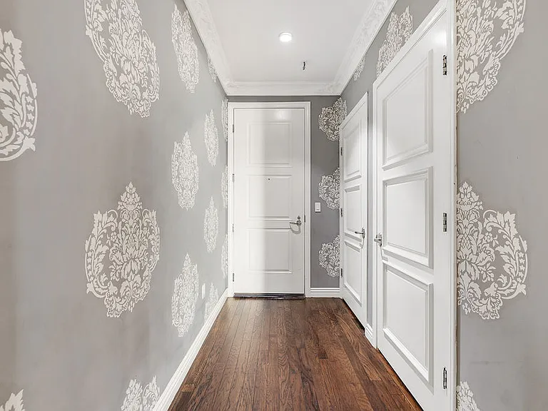 358 Caruso Ave — Photo 23