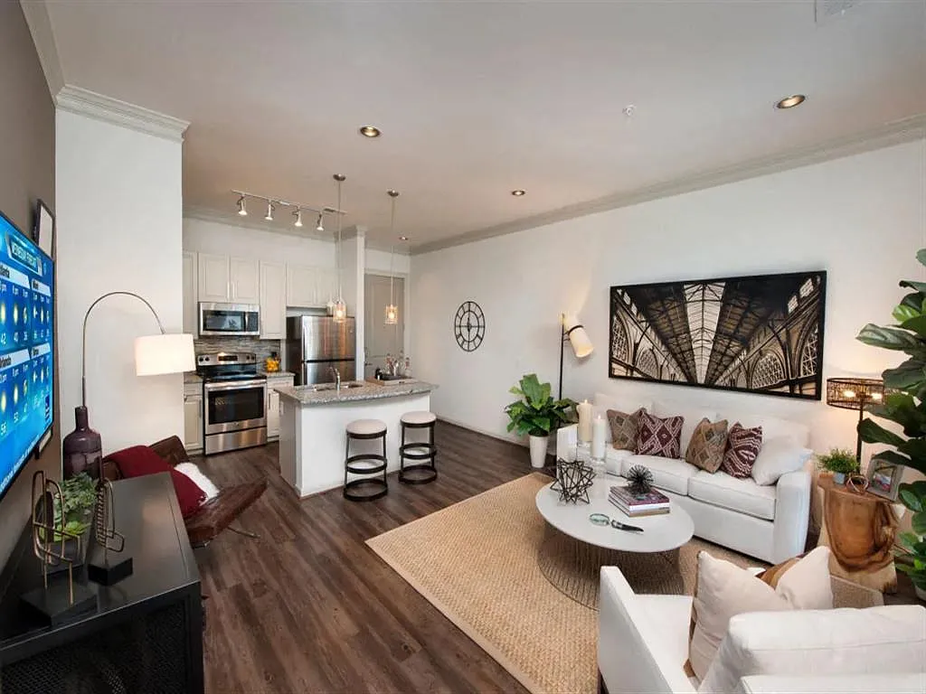 2370 Main @ Sugarloaf — Photo 3