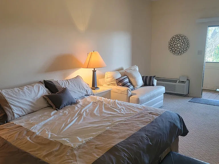 2180 Country Club Dr #213 — Photo 6