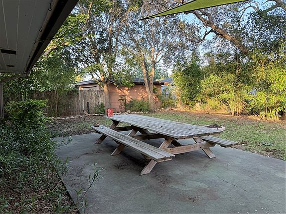 5th image of 525 Grant Pl