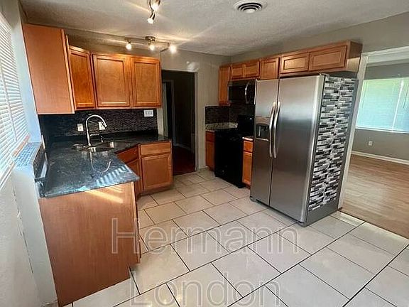 2nd image of 1080 Harrison St